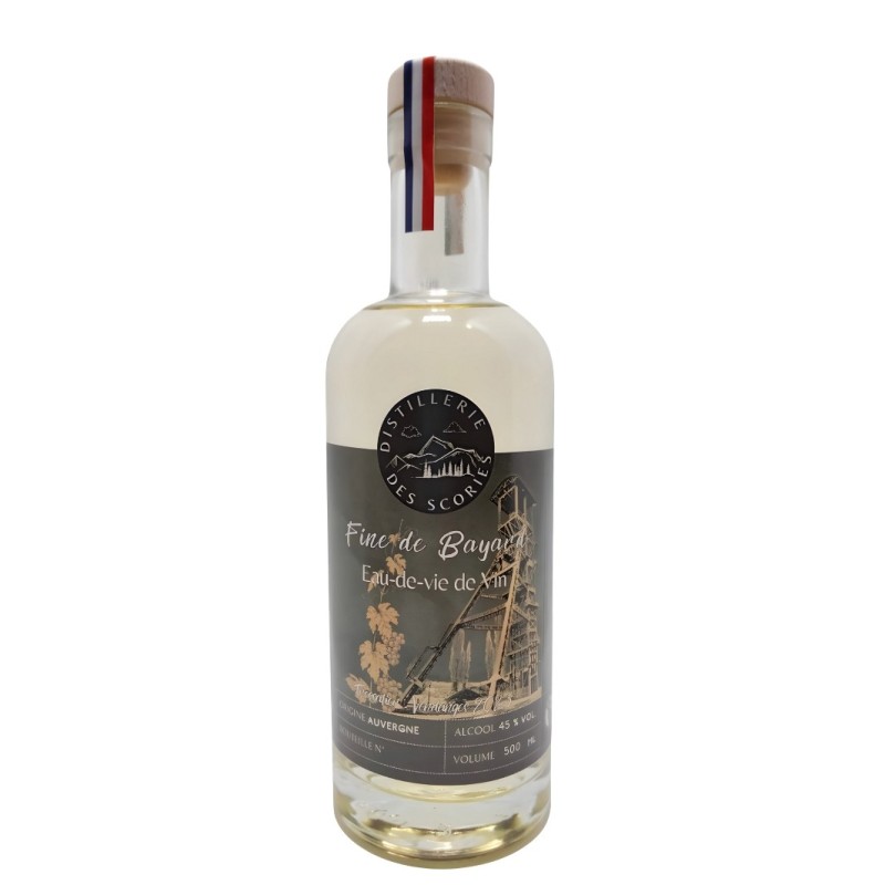 Eau de vie raisin : Fine de bayard par la distillerie volcanique Eau de vie raisin : Fine de bayard par la distillerie volcanique